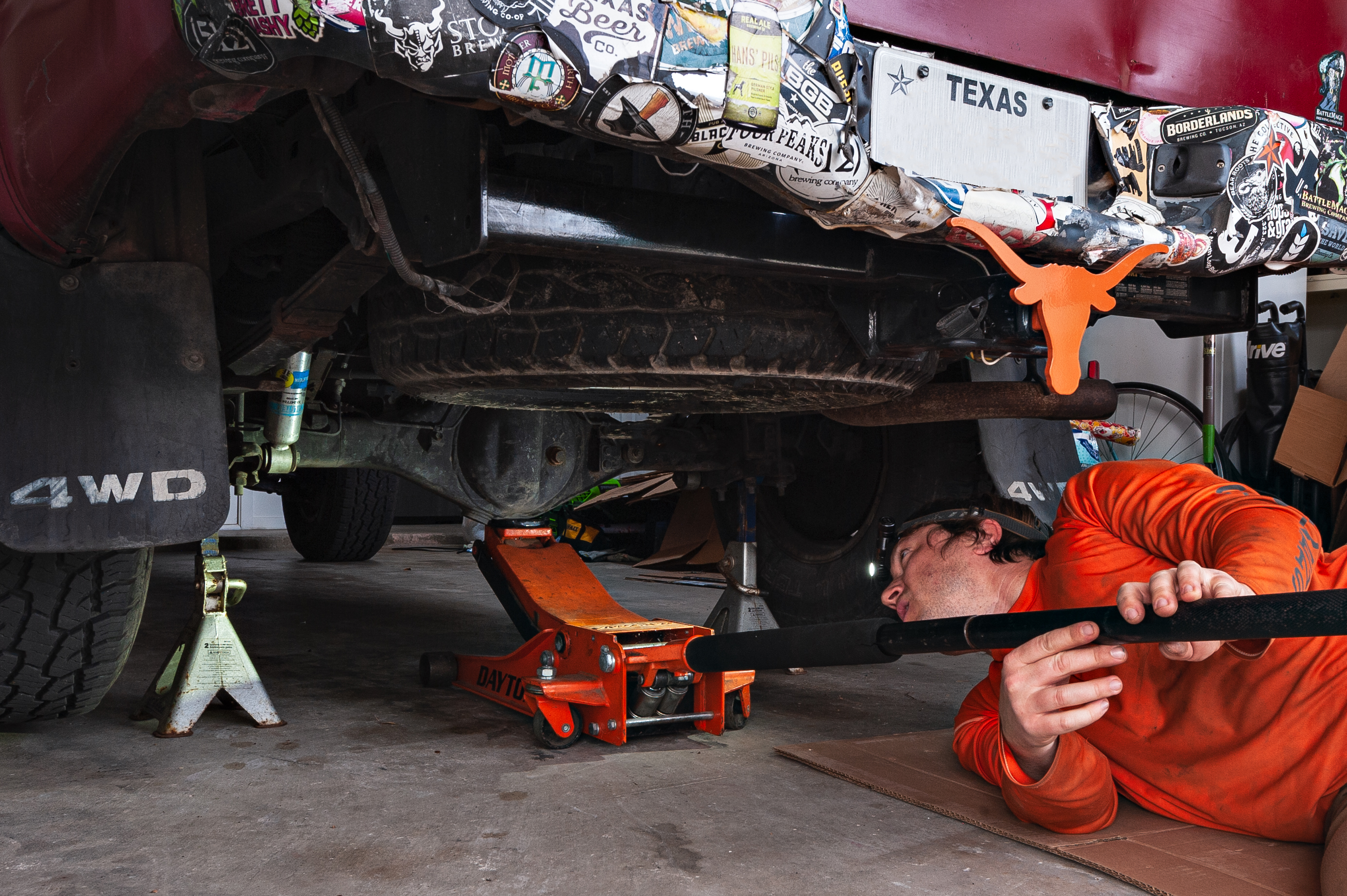 Professional mobile mechanic with tools Austin TX
