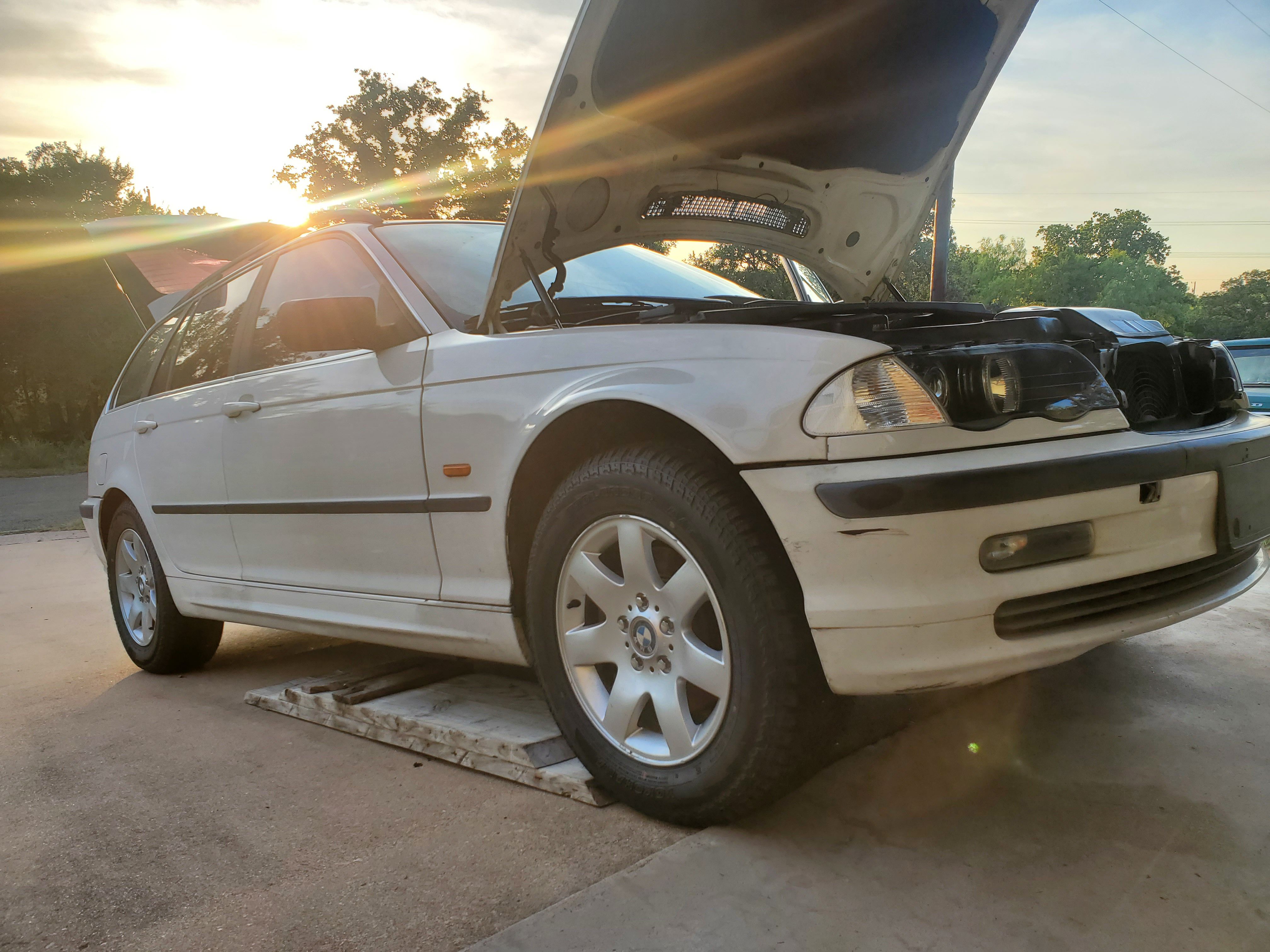 Experienced mobile mechanic performing auto repair in Austin